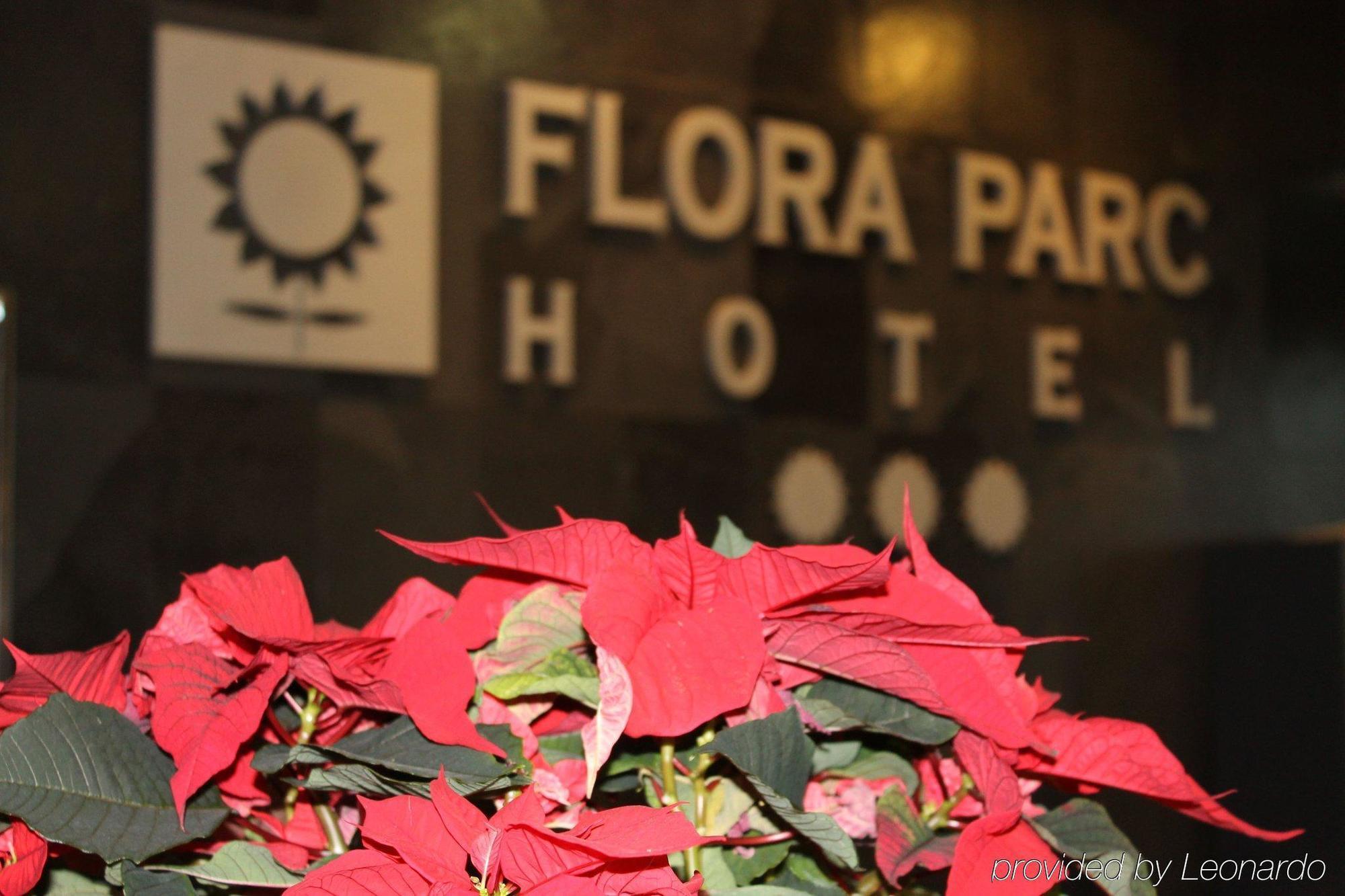 Hotel Flora Parc Castelldefels Exterior foto