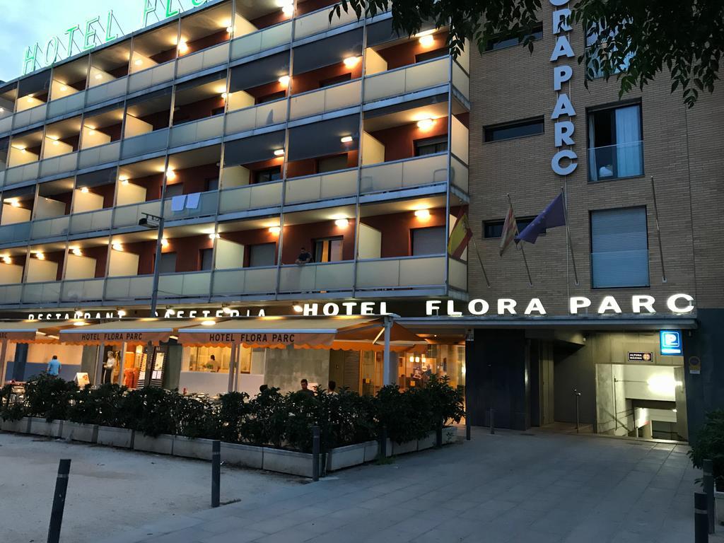 Hotel Flora Parc Castelldefels Exterior foto