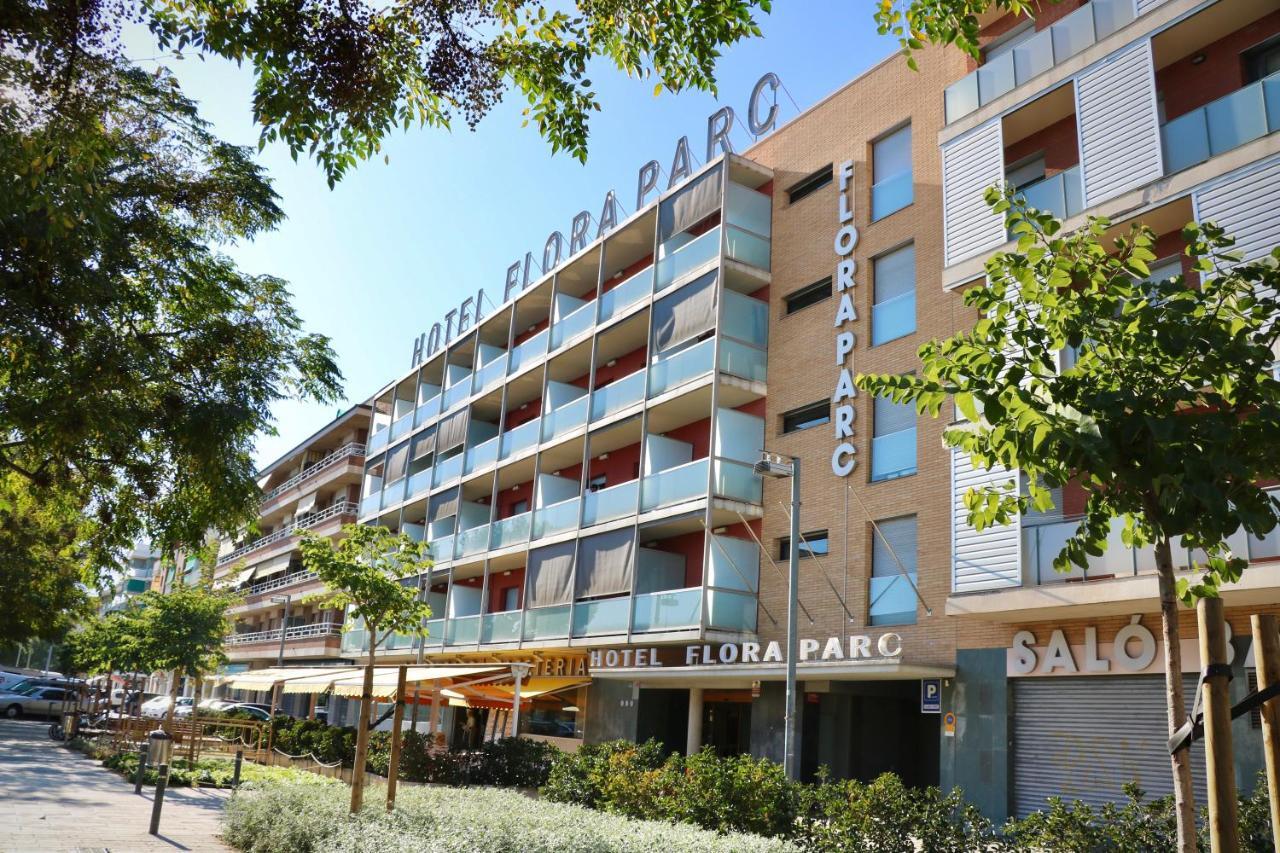 Hotel Flora Parc Castelldefels Exterior foto